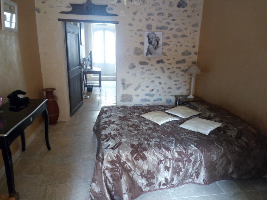 Hotel L'Oronge Сен-Жан-дю-Гар Екстериор снимка
